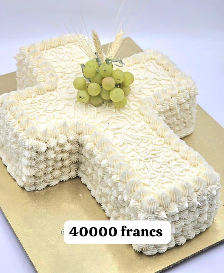 Gâteau Baptême Croix Roses